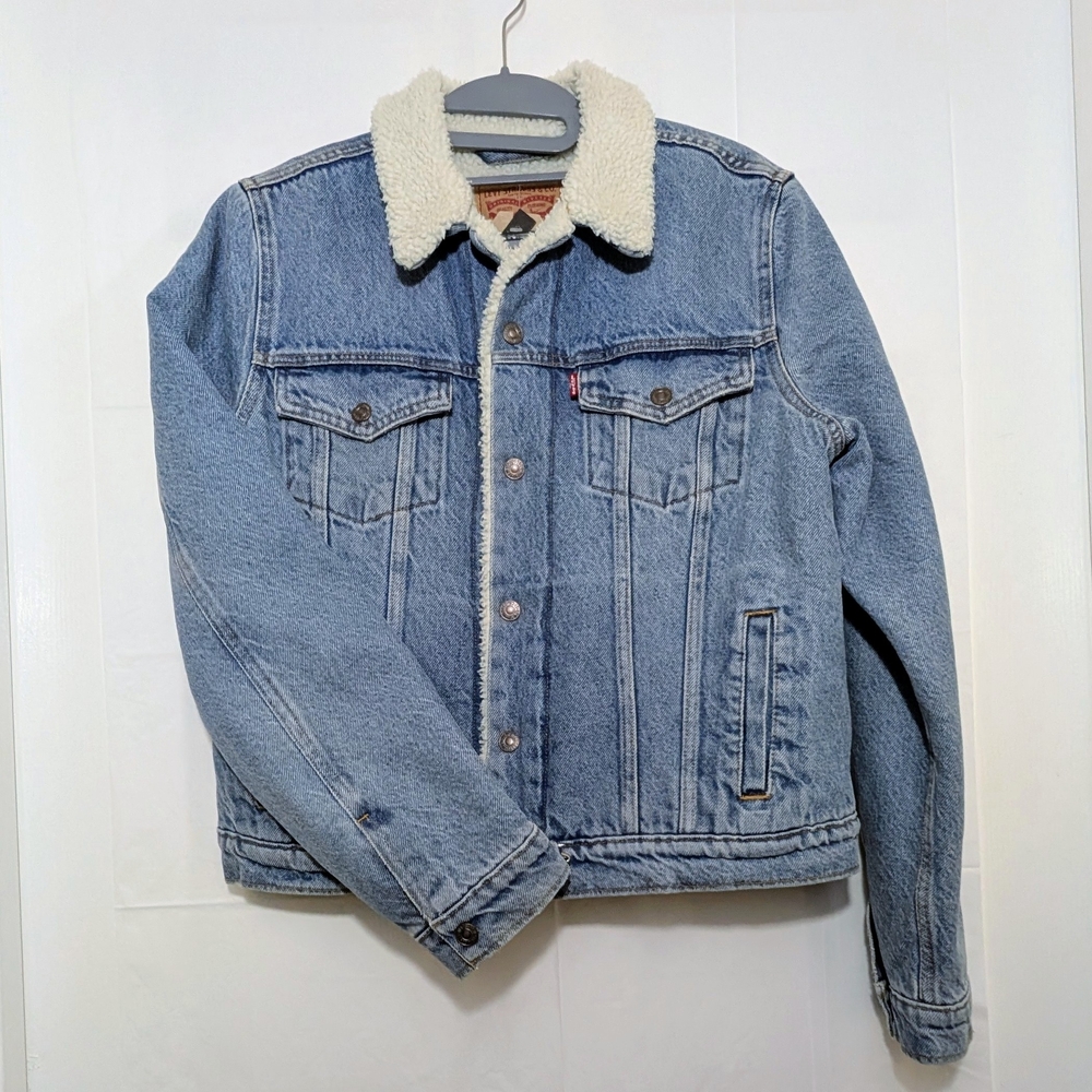 Levi's Women's Original Sherpa Trucker Jacket